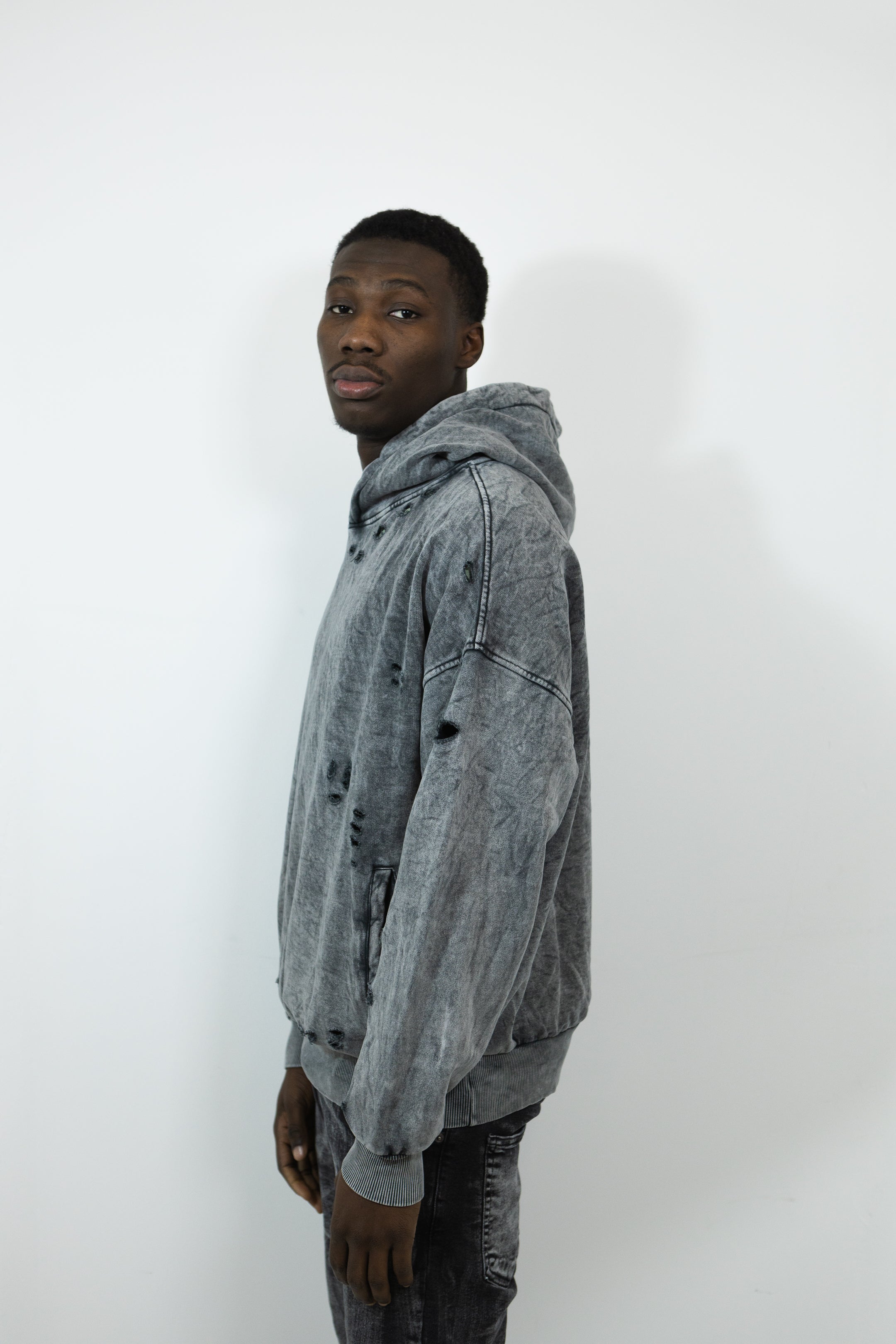 HOODIE TROUÉ BOXY FIT