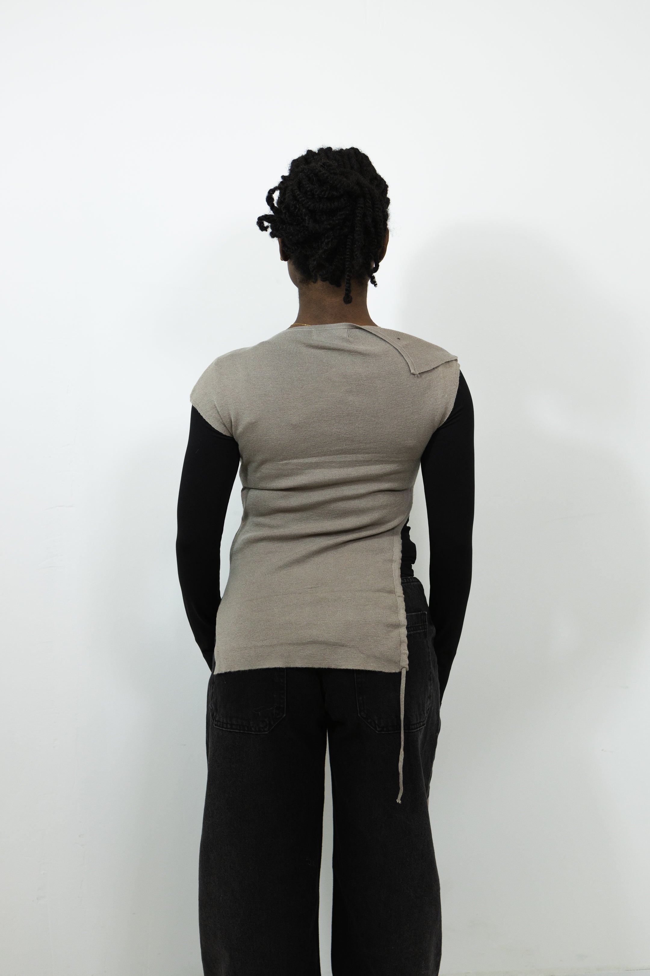 HAUT SANS MANCHE ASYMÉTRIQUE