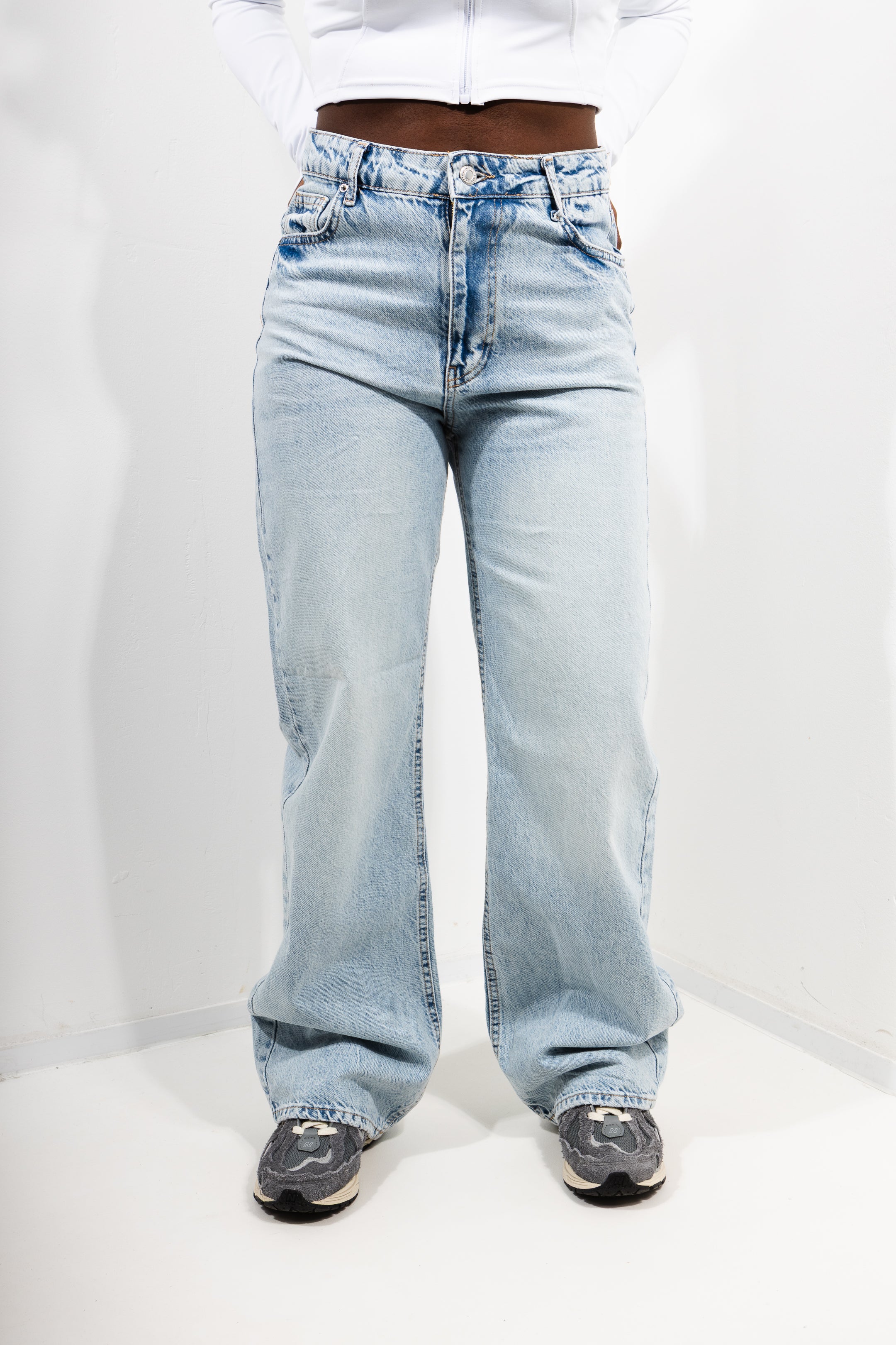 JEAN STRAIGHT FIT