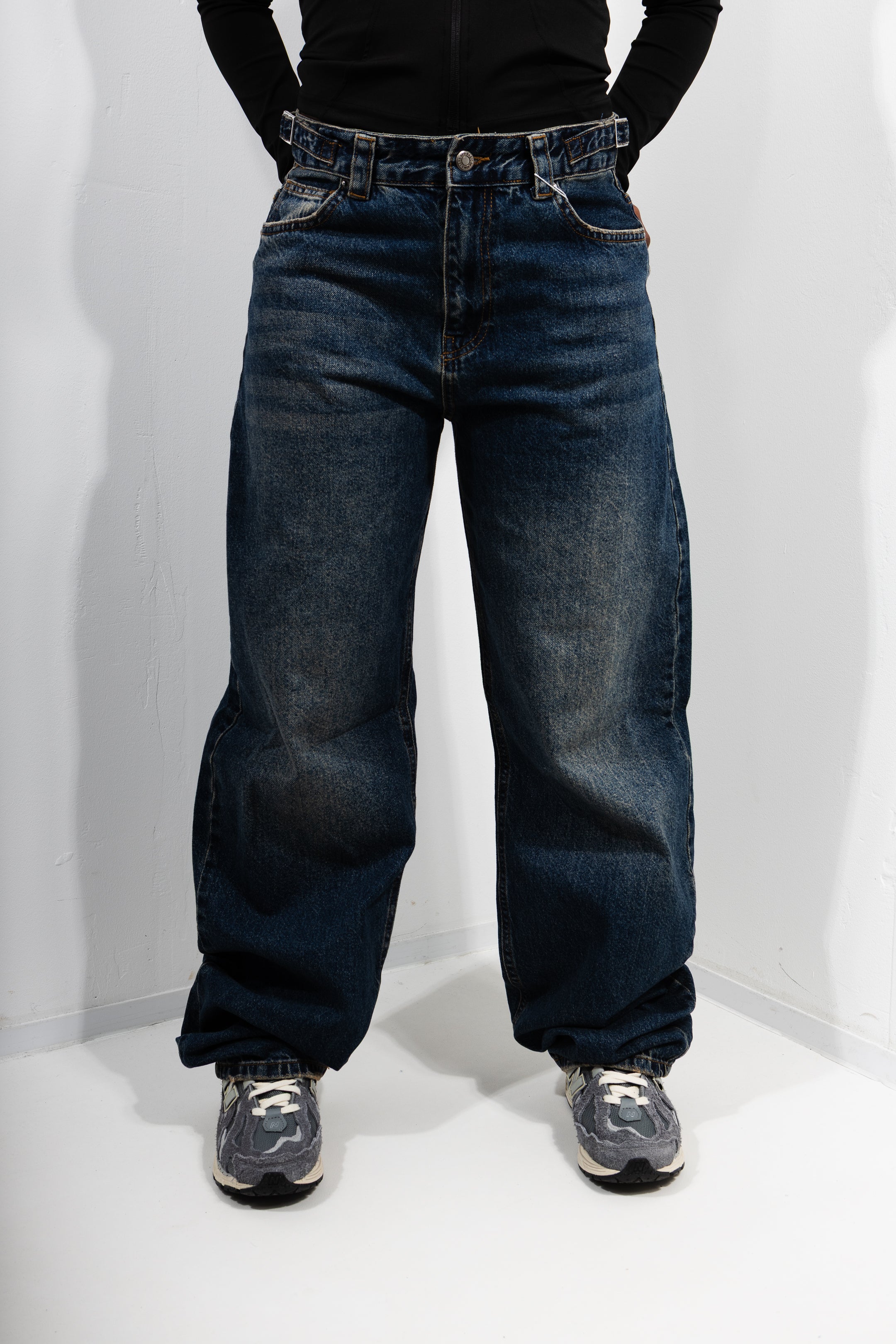 JEAN WIDE LEG AVEC BOUCLES