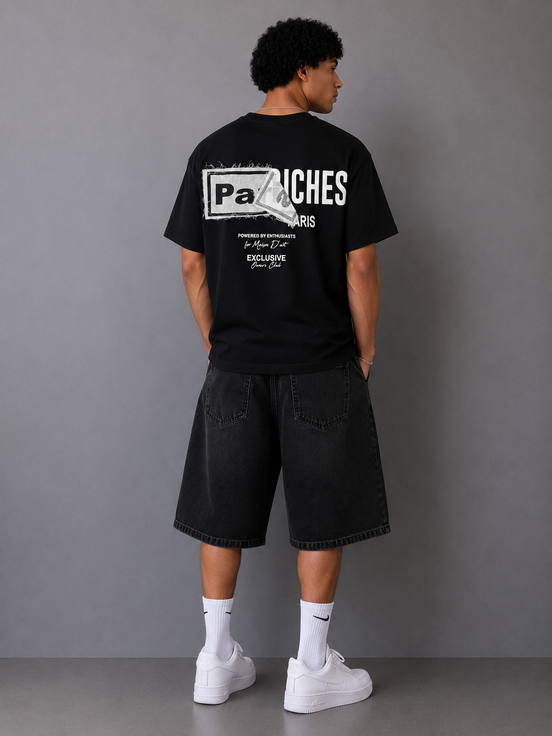 T-shirt riches label