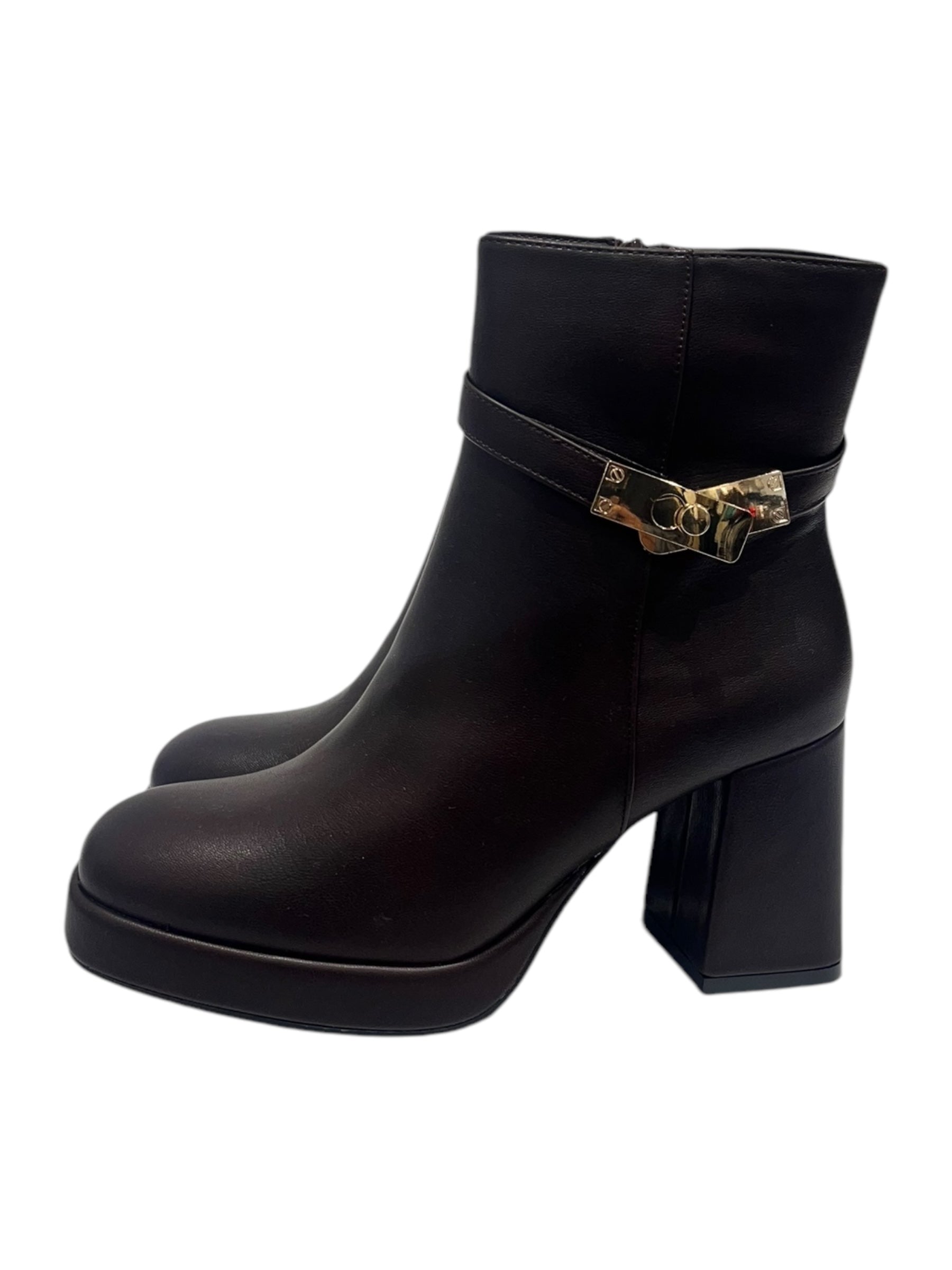 BOTTES