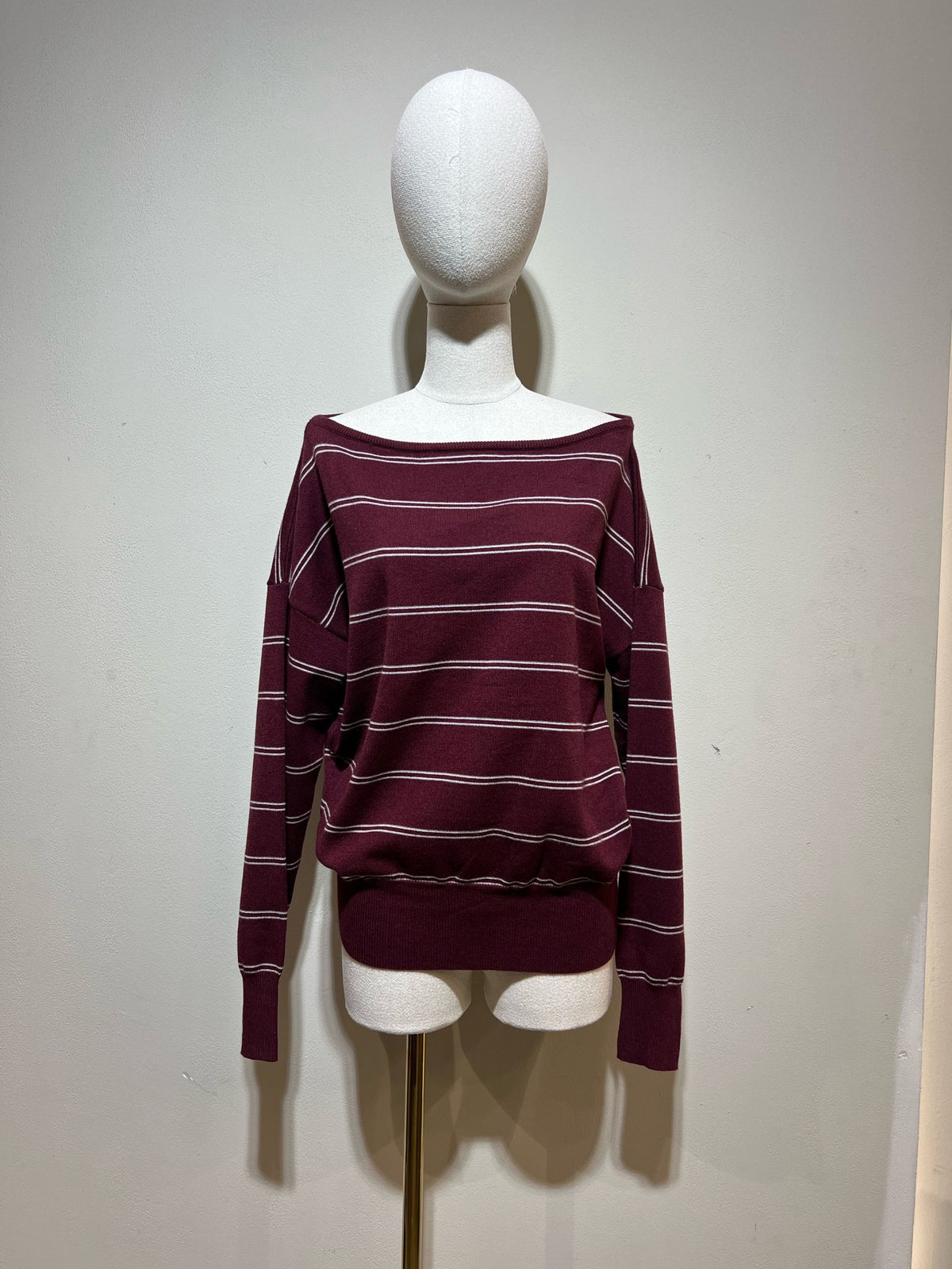 Pull épaule rayure